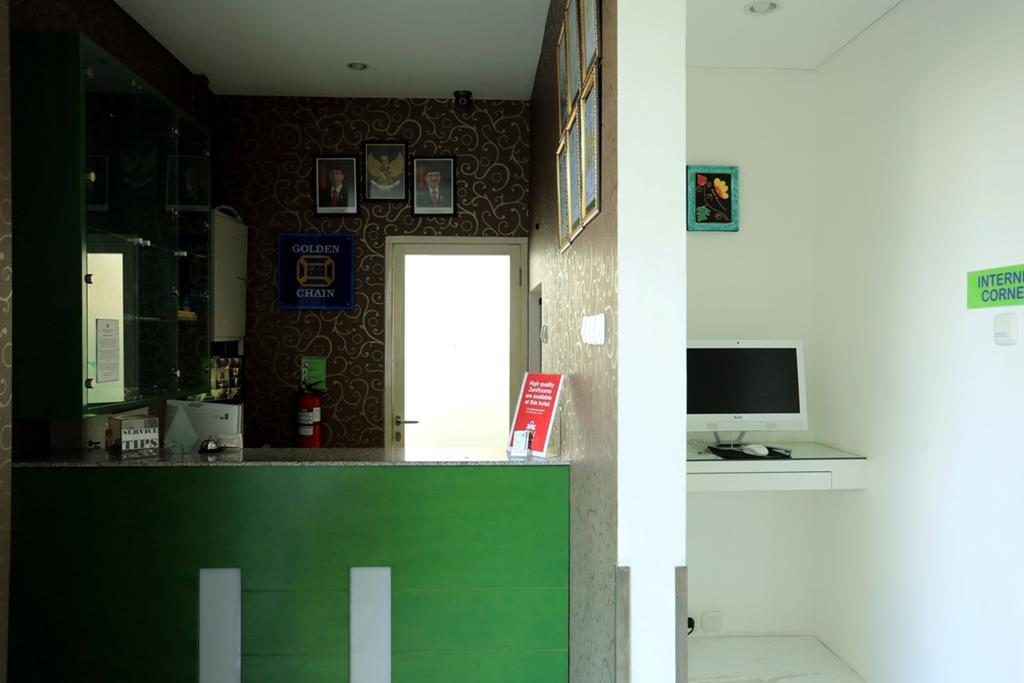 Reddoorz Near Pantai Jerman Hotel กูตา ภายนอก รูปภาพ