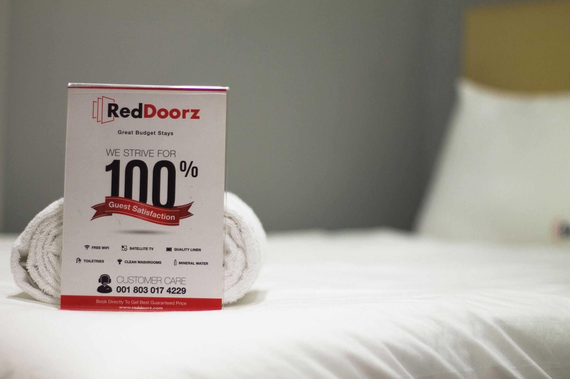 Reddoorz Near Pantai Jerman Hotel กูตา ภายนอก รูปภาพ